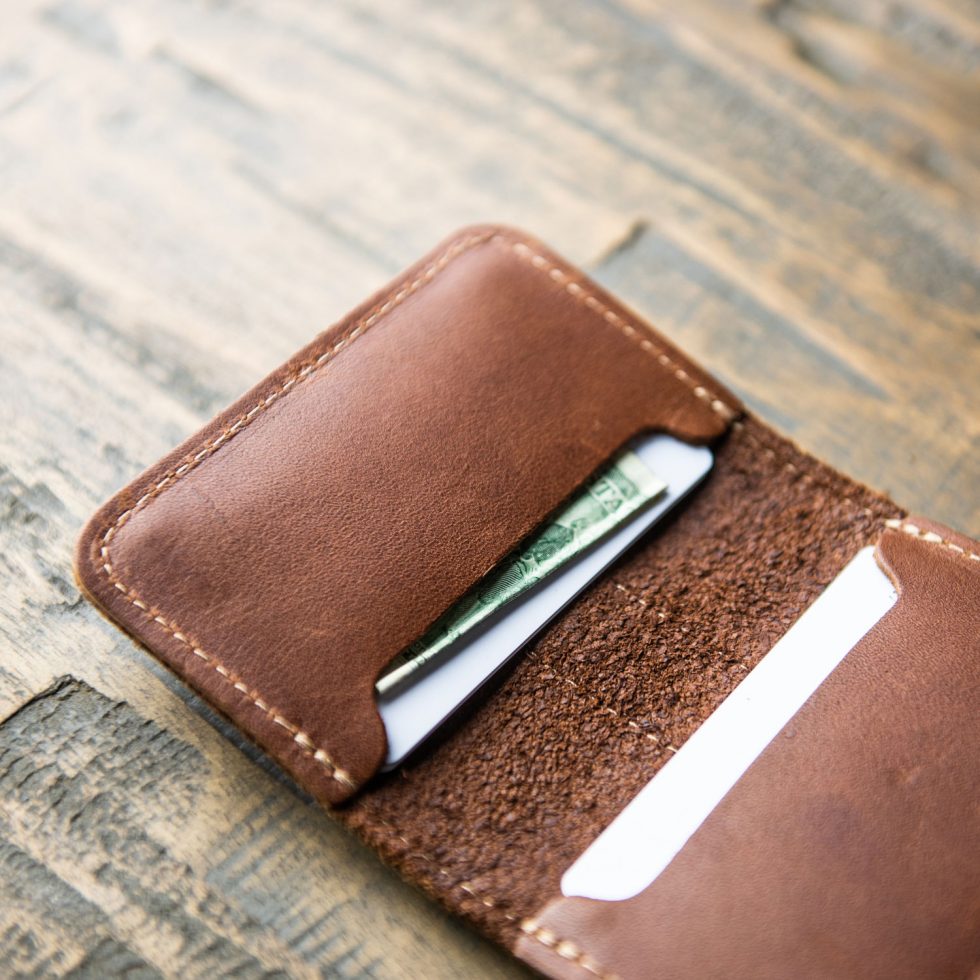 Minimalist Leather Bi-Fold Wallet - Whiskey Brown