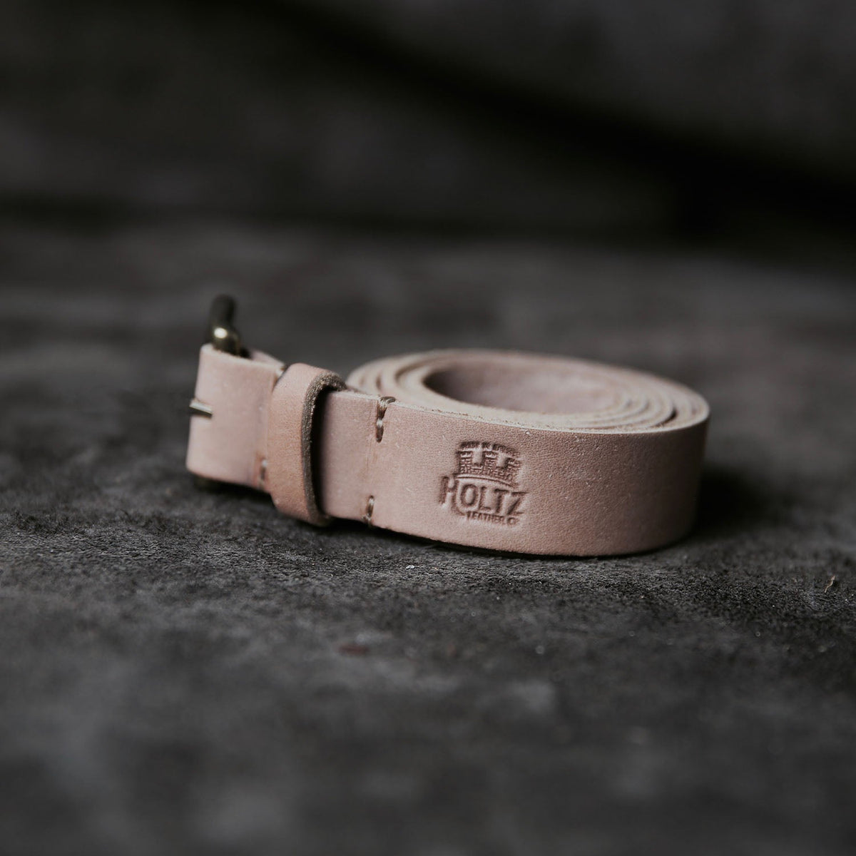 Fine Leather Womens Belt – Rounded Brass Buckle - Holtz Leather