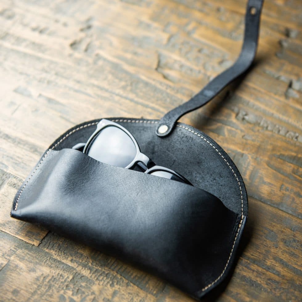 The Aviator Personalized Fine Leather Sunglass Case - Holtz Leather