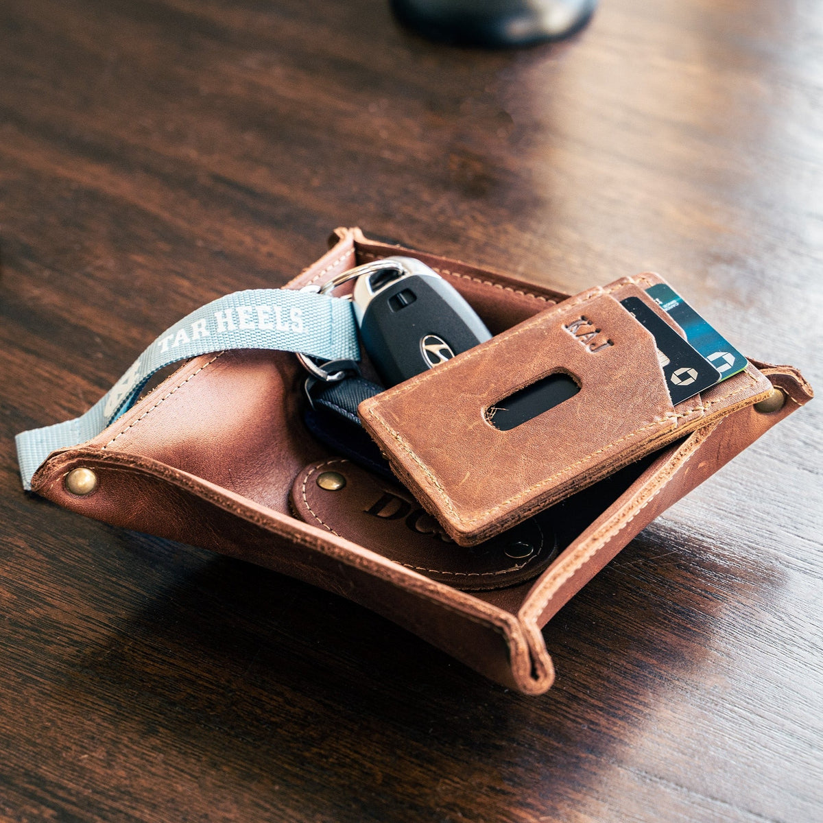 The Monticello Fine Leather Personalized Desk Valet Caddy Tray for Dresser or Office Gift - Holtz Leather