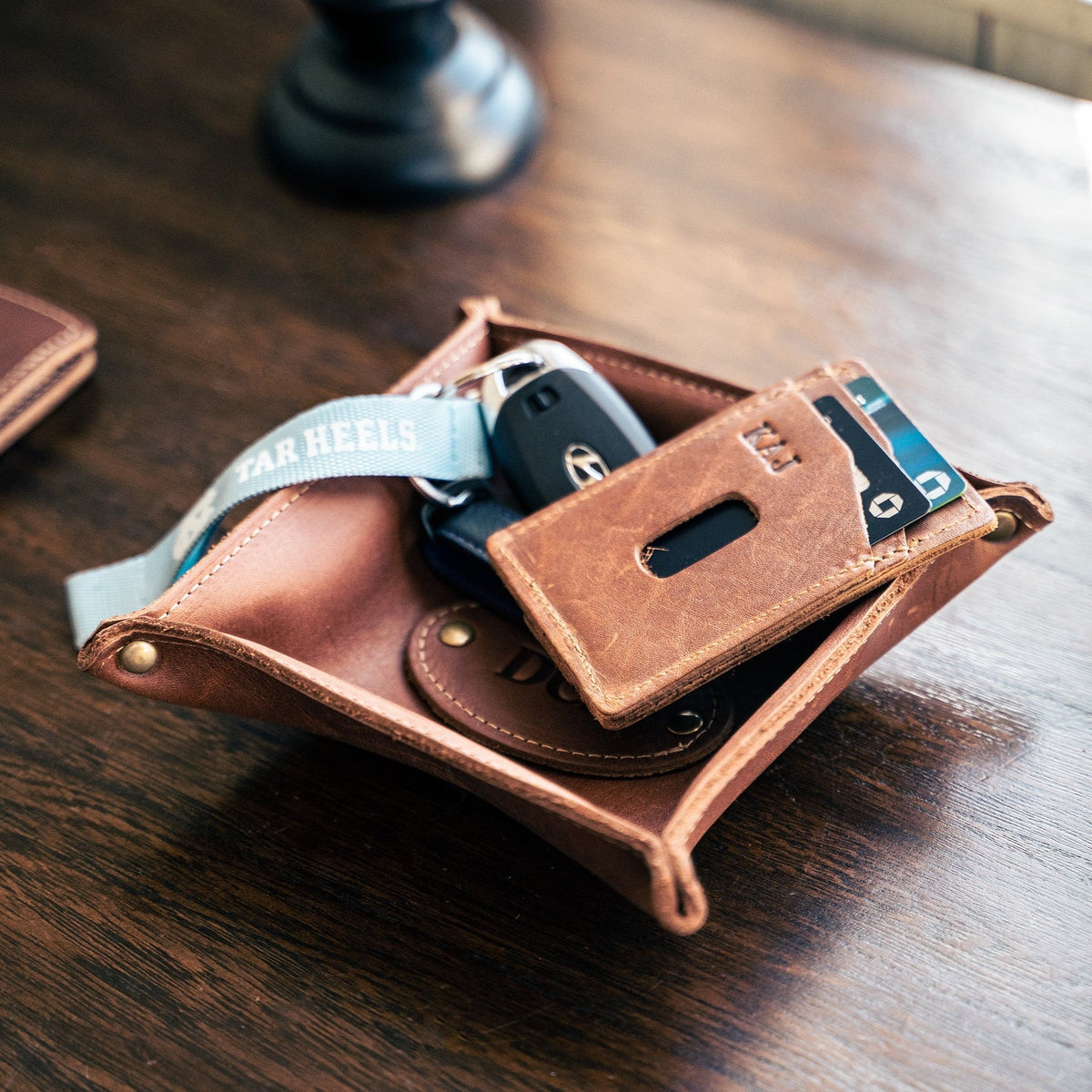 The Monticello Fine Leather Personalized Desk Valet Caddy Tray for Dresser or Office Gift - Holtz Leather