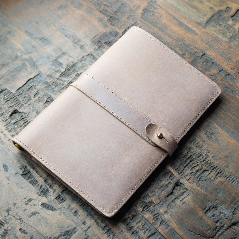 The Quiet Man Personalized Fine Leather Journal Gift for Groomsmen - Holtz Leather