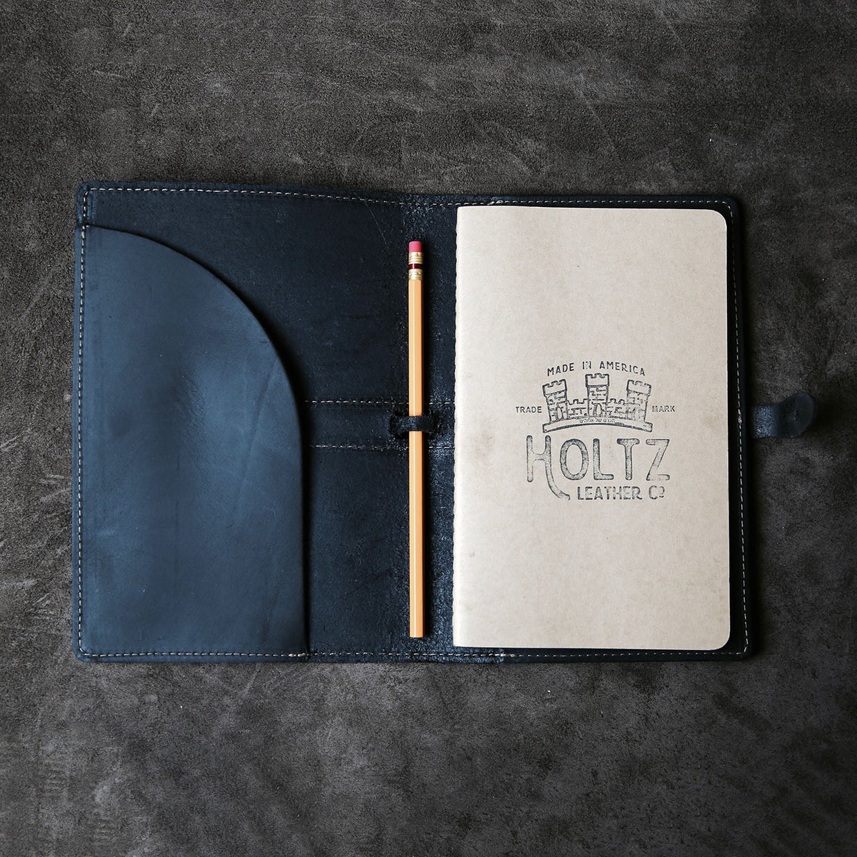 The Quiet Man Personalized Fine Leather Journal Gift for Groomsmen - Holtz Leather