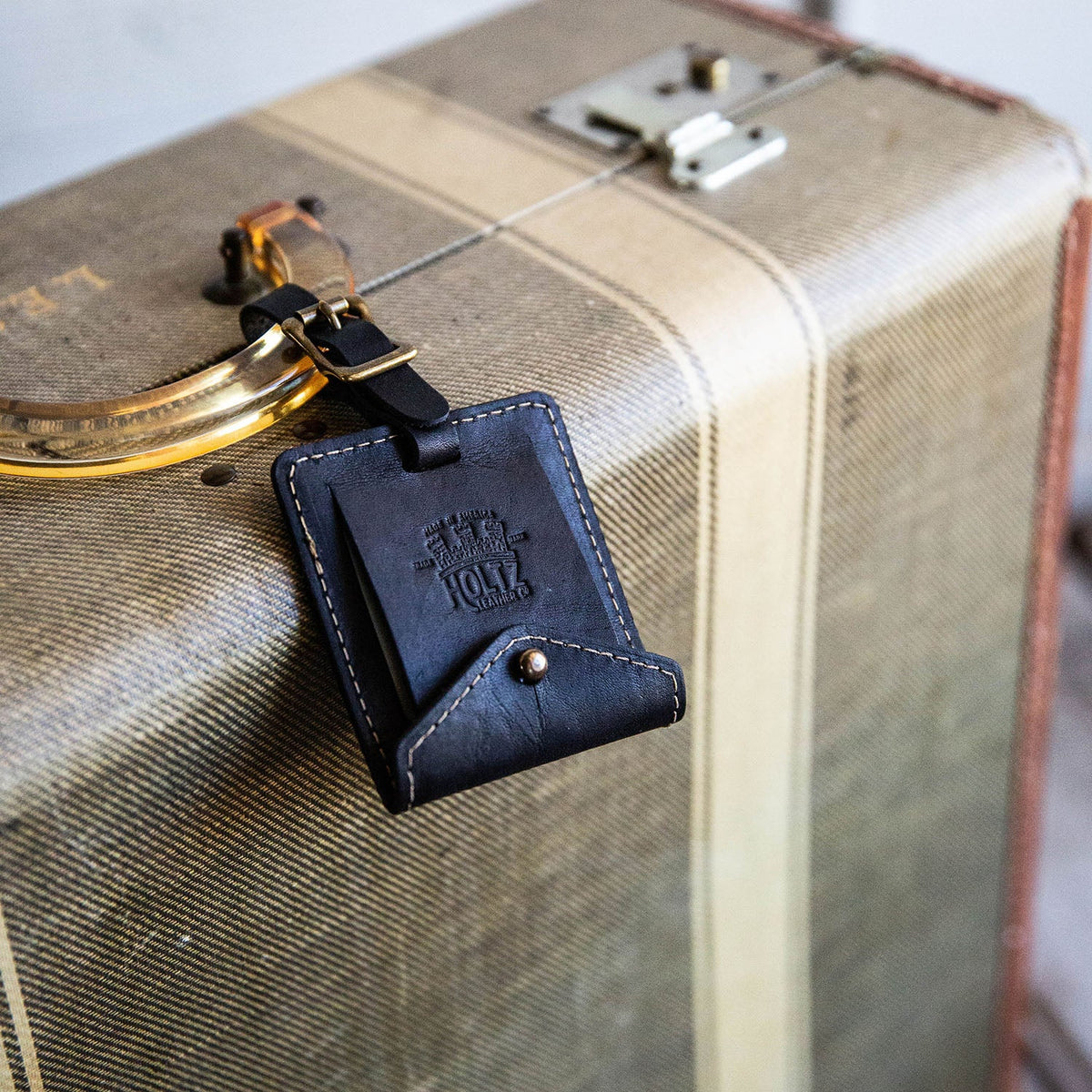 Your Logo + Our Leather - The Adventurer Fine Leather Luggage Tag - Custom Logo and Corporate Gifting - Holtz Leather